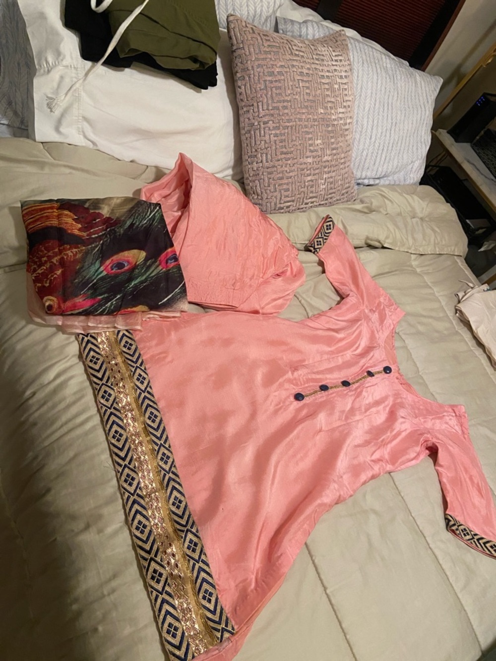 Indian / Pakistani / Desi salwar suit